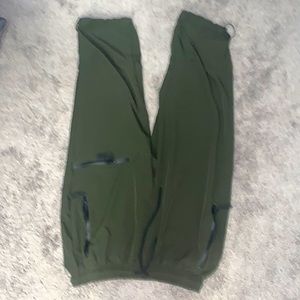 Army green cargo capris